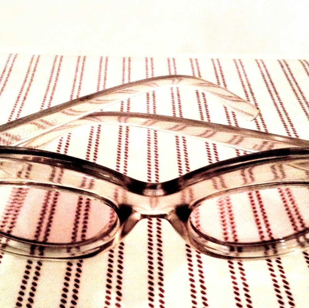 LE SPECS FLUXUS SUNGLASSES CAT EYE MIRRORED